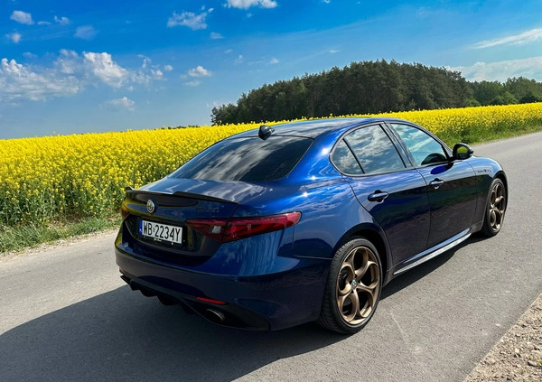 Alfa Romeo Giulia cena 145190 przebieg: 122000, rok produkcji 2017 z Warszawa małe 407